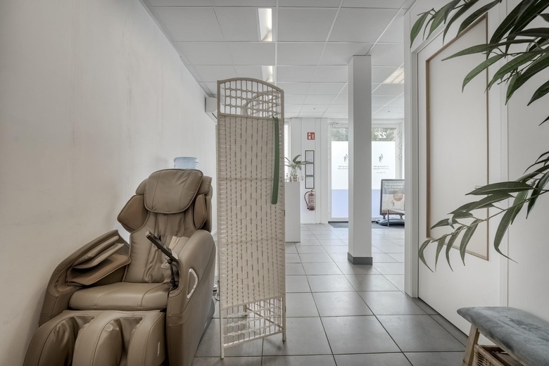 WinkelruimteaanDorpsstraat 22 A<br/> inZoeterwoude WinkelruimteaanDorpsstraat 22 A<br/> inZoeterwoude