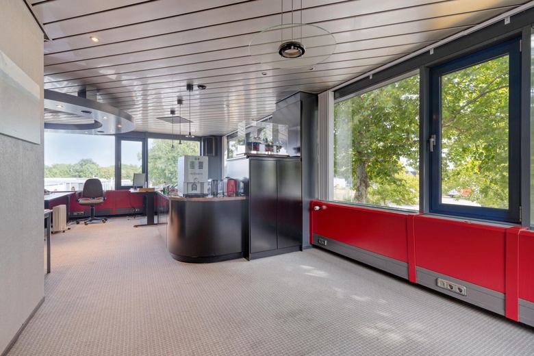 BedrijfsruimteaanPieter Zeemanweg 97<br/> inDordrecht BedrijfsruimteaanPieter Zeemanweg 97<br/> inDordrecht