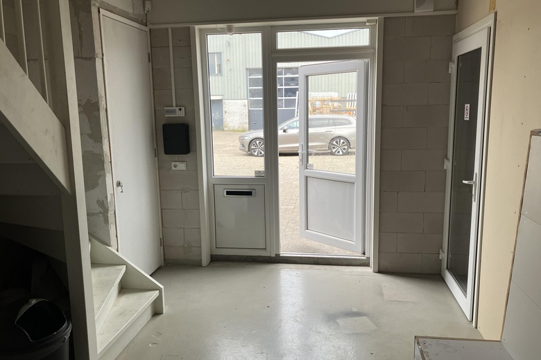 BedrijfsruimteaanPeppelkade 13 c<br/> inHouten BedrijfsruimteaanPeppelkade 13 c<br/> inHouten