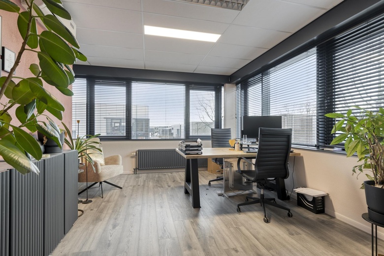 BedrijfsruimteaanKoningsspil 1 a<br/> inHalsteren