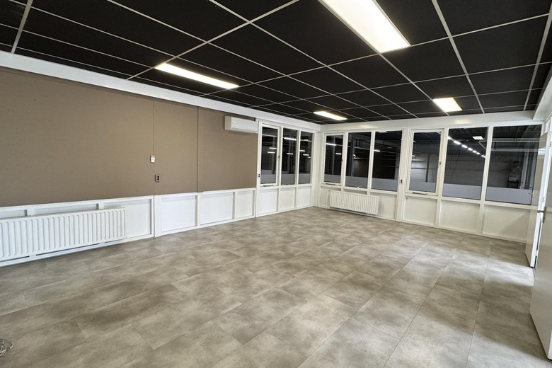 BedrijfsruimteaanDe Run 4444 - 4448<br/> inVeldhoven BedrijfsruimteaanDe Run 4444 - 4448<br/> inVeldhoven