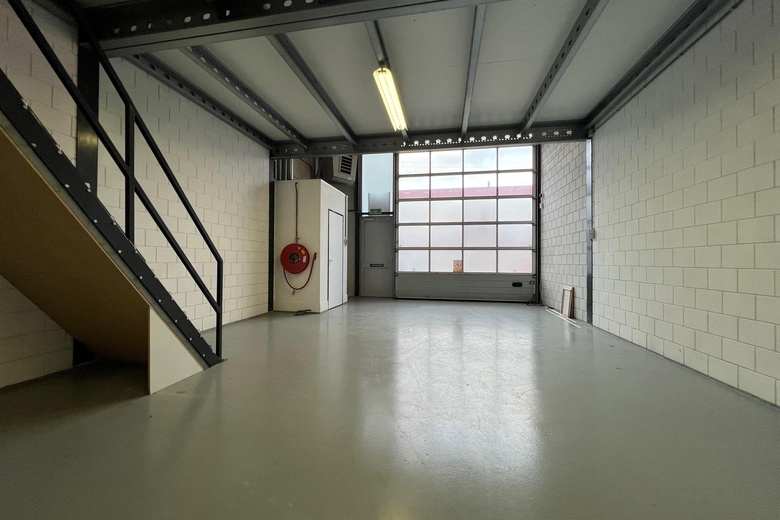 BedrijfsruimteaanZwolseweg 38<br/> inBarendrecht