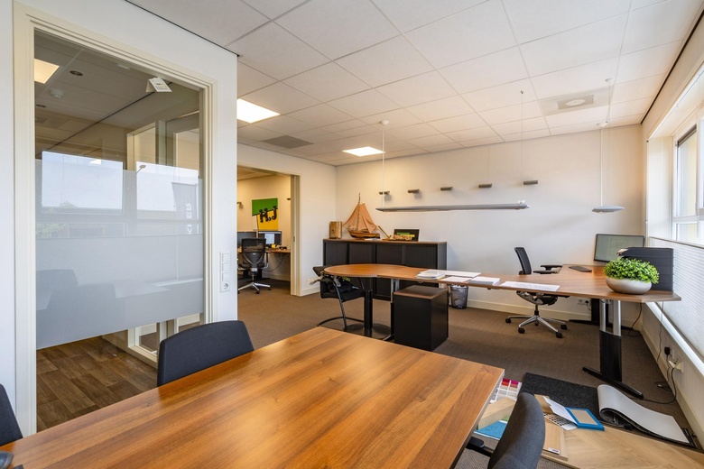 BedrijfsruimteaanAmbachtsweg 52 b<br/> inHuizen