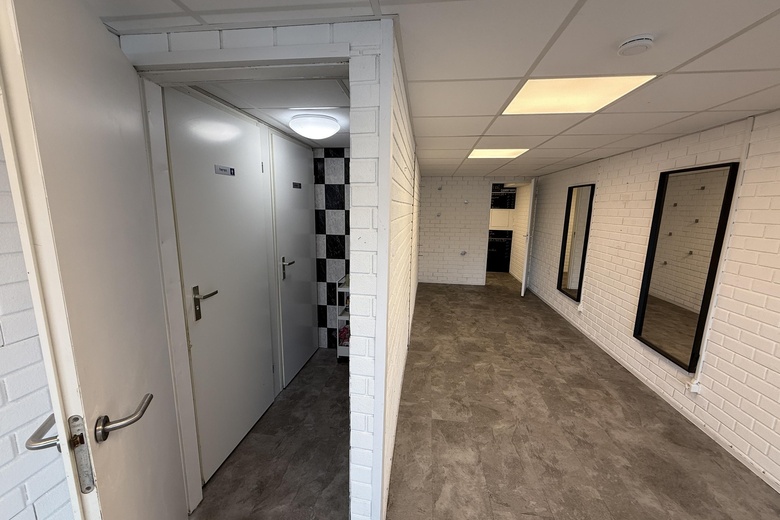 WinkelruimteaanMiddenbaan 43<br/> inBarendrecht