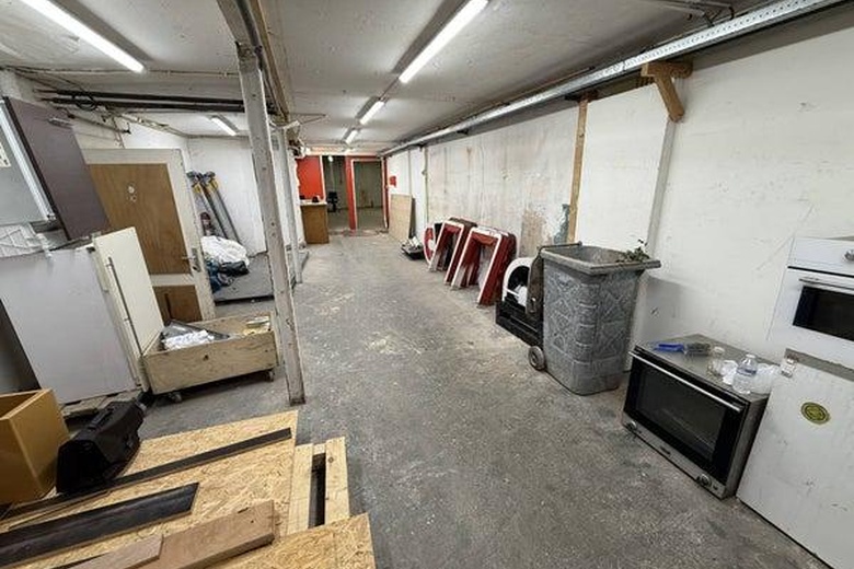 BedrijfsruimteaanBloemkwekersstraat 74C<br/> inRotterdam