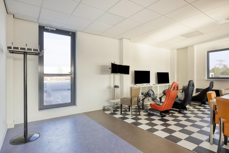 KantoorruimteaanVan Coulsterweg 11<br/> inAlblasserdam