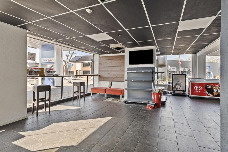 WinkelruimteaanOotmarsumsestraat 421<br/> inAlmelo