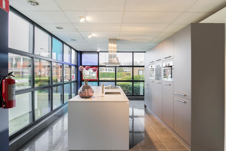 BedrijfsruimteaanLarenseweg 51<br/> inLochem BedrijfsruimteaanLarenseweg 51<br/> inLochem
