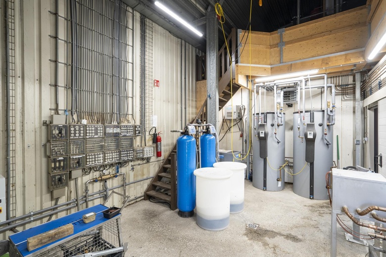 BedrijfsruimteaanIndustrieweg 31 - 33<br/> inWaardenburg BedrijfsruimteaanIndustrieweg 31 - 33<br/> inWaardenburg