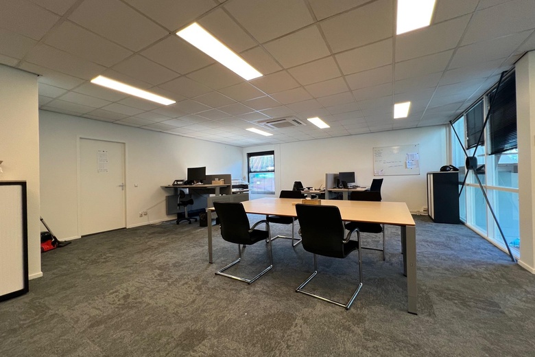 BedrijfsruimteaanKelvinring 52 a<br/> inAlblasserdam BedrijfsruimteaanKelvinring 52 a<br/> inAlblasserdam