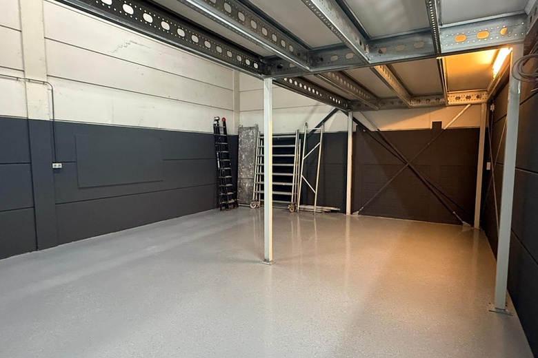 BedrijfsruimteaanAventurijn 228<br/> inDordrecht