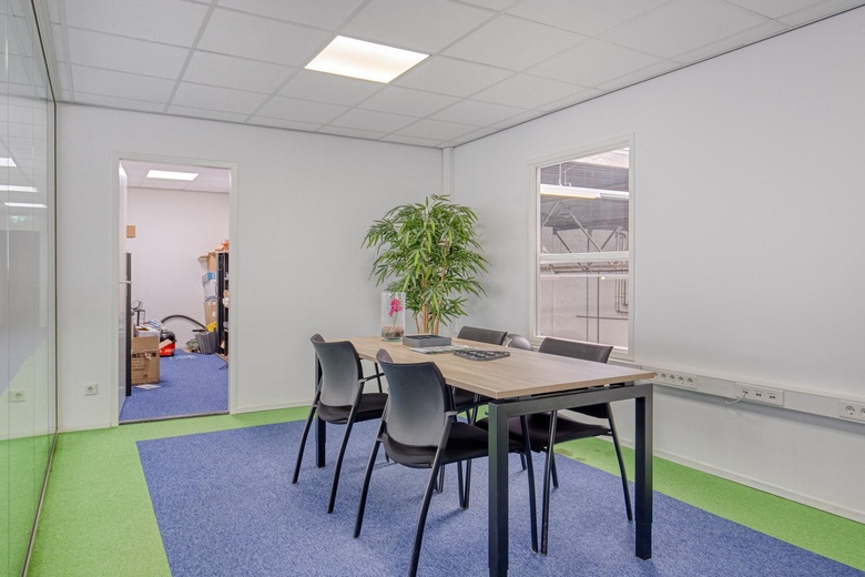 BedrijfsruimteaanIndustrieweg 10<br/> inAlphen aan den Rijn BedrijfsruimteaanIndustrieweg 10<br/> inAlphen aan den Rijn