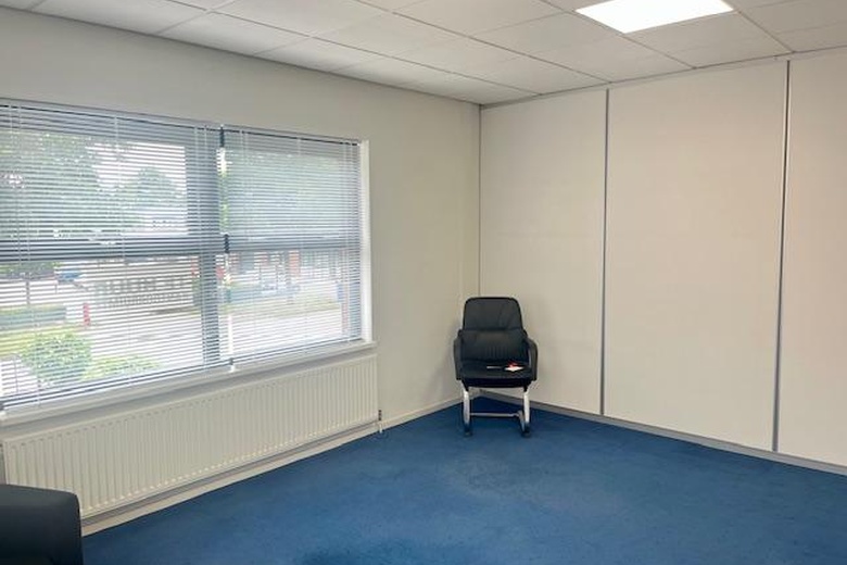 KantoorruimteaanLuzernestraat 20<br/> inNieuw-Vennep