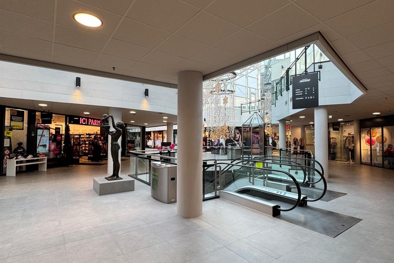WinkelruimteaanSint Jorisplein 50 - 75<br/> inRidderkerk WinkelruimteaanSint Jorisplein 50 - 75<br/> inRidderkerk