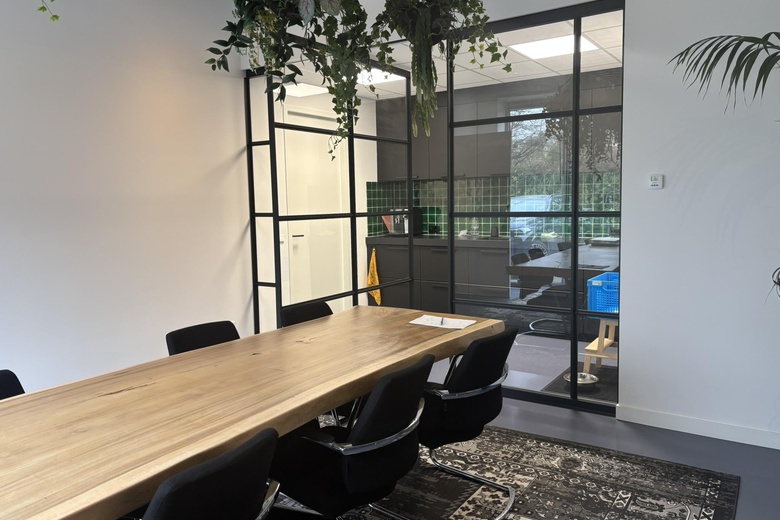 BedrijfsruimteaanHoofdweg 374<br/> inCapelle aan den IJssel