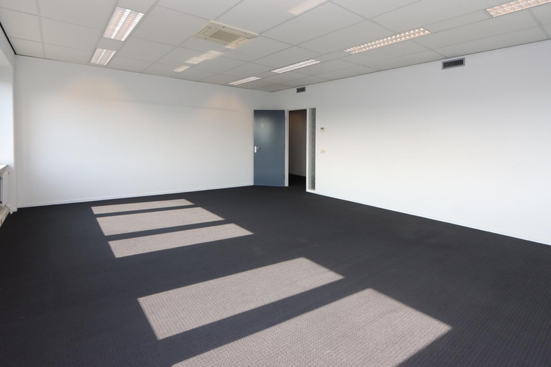 KantoorruimteaanRadioweg 2 - 6<br/> inAlmere KantoorruimteaanRadioweg 2 - 6<br/> inAlmere
