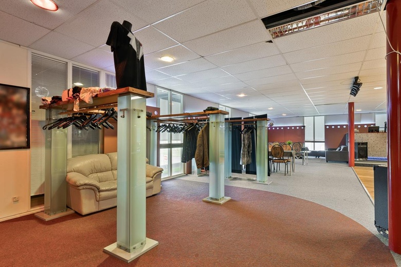 BedrijfsruimteaanPapiermolenweg 20<br/> inAlmere BedrijfsruimteaanPapiermolenweg 20<br/> inAlmere