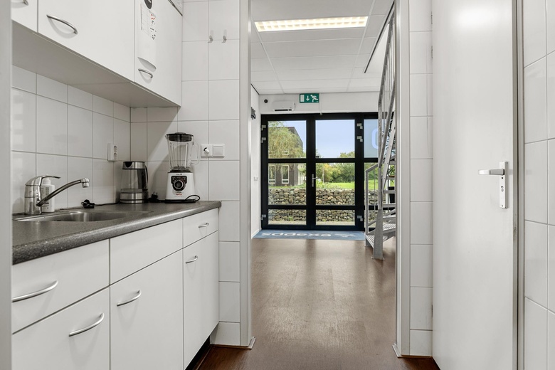 BedrijfsruimteaanExa 10<br/> inZevenaar