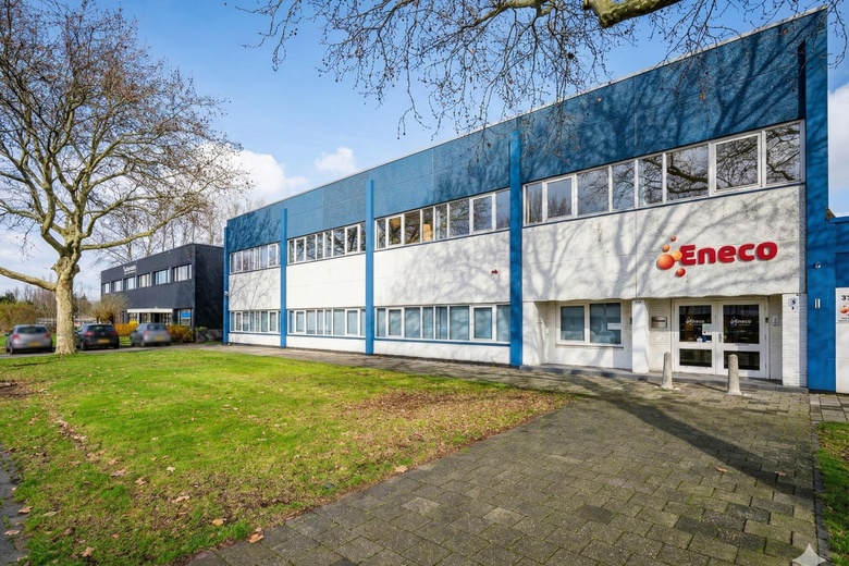 Bekijk foto Bedrijfsruimte aan de 's-Gravelandseweg 371 in Schiedam Bekijk foto Bedrijfsruimte aan de 's-Gravelandseweg 371 in Schiedam