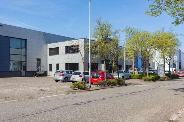 BedrijfsruimteaanCoenecoop 103<br/> inWaddinxveen BedrijfsruimteaanCoenecoop 103<br/> inWaddinxveen