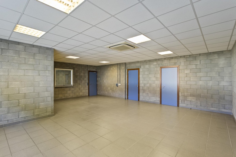 BedrijfsruimteaanHandelsstraat 9<br/> inSittard BedrijfsruimteaanHandelsstraat 9<br/> inSittard