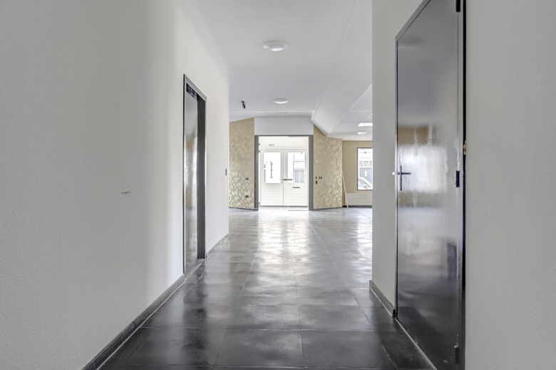 BedrijfsruimteaanJachthuisstraat 5<br/> inKloetinge BedrijfsruimteaanJachthuisstraat 5<br/> inKloetinge