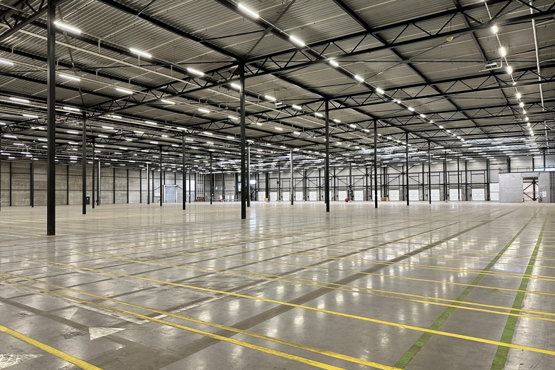 BedrijfsruimteaanKoerilenstraat 9<br/> inMaasvlakte Rotterdam