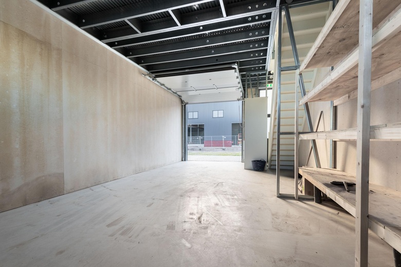 BedrijfsruimteaanHarmoniestraat 31<br/> inVelsen