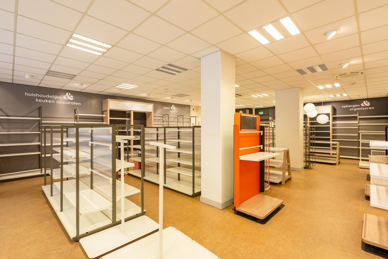 WinkelruimteaanOostermeent-West 9<br/> inHuizen WinkelruimteaanOostermeent-West 9<br/> inHuizen