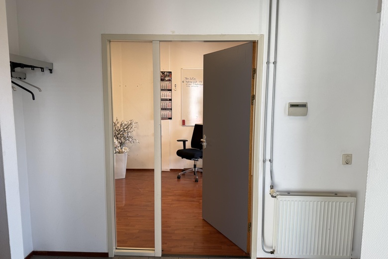BedrijfsruimteaanBijdorp-West 79<br/> inBarendrecht BedrijfsruimteaanBijdorp-West 79<br/> inBarendrecht