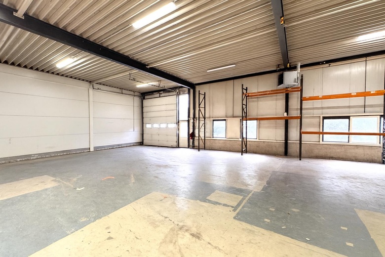 BedrijfsruimteaanZandweistraat 10<br/> inWaardenburg BedrijfsruimteaanZandweistraat 10<br/> inWaardenburg