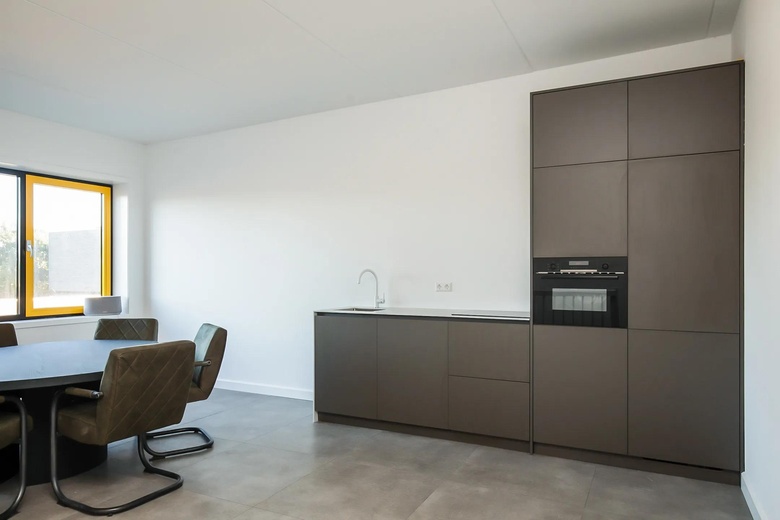 BedrijfsruimteaanAmbachtsweg 11 c<br/> inOosthuizen