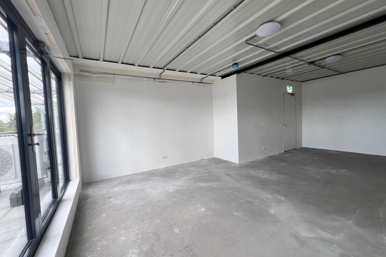 BedrijfsruimteaanHogeweyselaan 215 H<br/> inWeesp