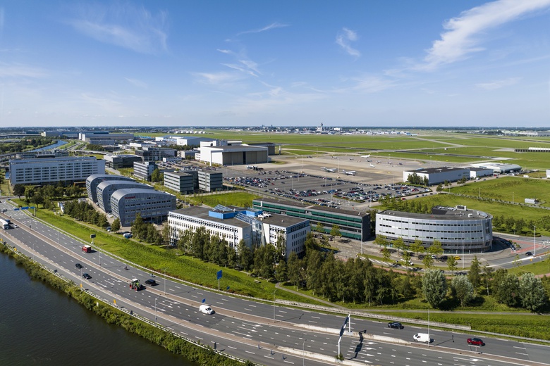 KantoorruimteaanStationsplein-ZW 983<br/> inSchiphol