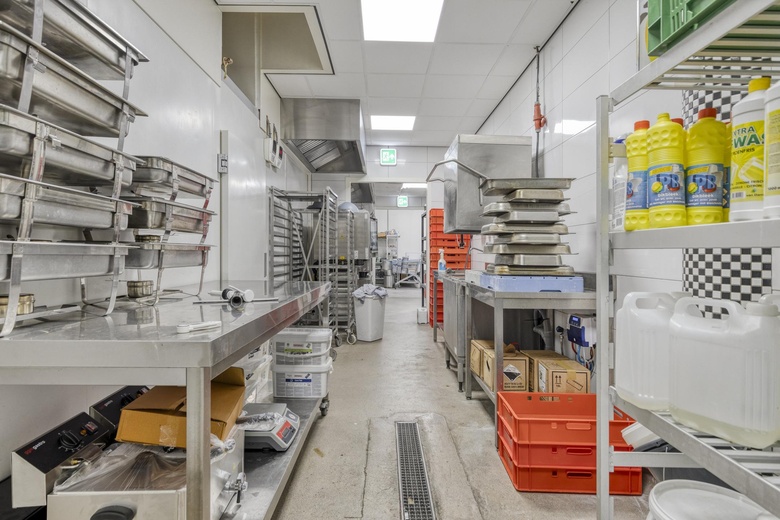WinkelruimteaanZonstraat 34<br/> inEnschede WinkelruimteaanZonstraat 34<br/> inEnschede