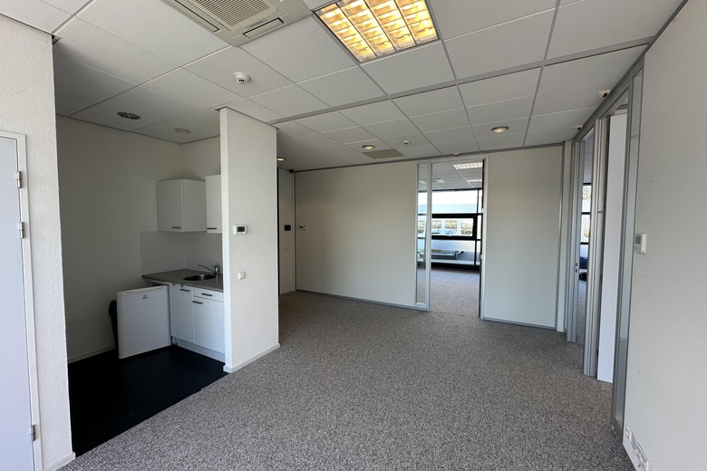 KantoorruimteaanEmoeweg 5<br/> inLelystad KantoorruimteaanEmoeweg 5<br/> inLelystad