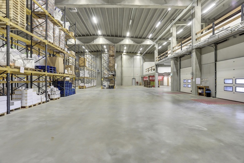 BedrijfsruimteaanDistributieweg 33<br/> inAlphen aan den Rijn BedrijfsruimteaanDistributieweg 33<br/> inAlphen aan den Rijn