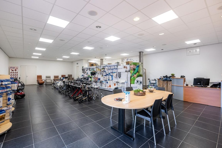 WinkelruimteaanOranjeplein 12<br/> inStellendam WinkelruimteaanOranjeplein 12<br/> inStellendam