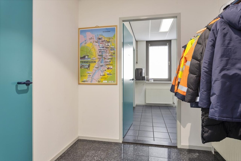 KantoorruimteaanHandelspoort 3<br/> inTerneuzen KantoorruimteaanHandelspoort 3<br/> inTerneuzen
