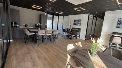 Bekijk foto 1 in  aan de  in 