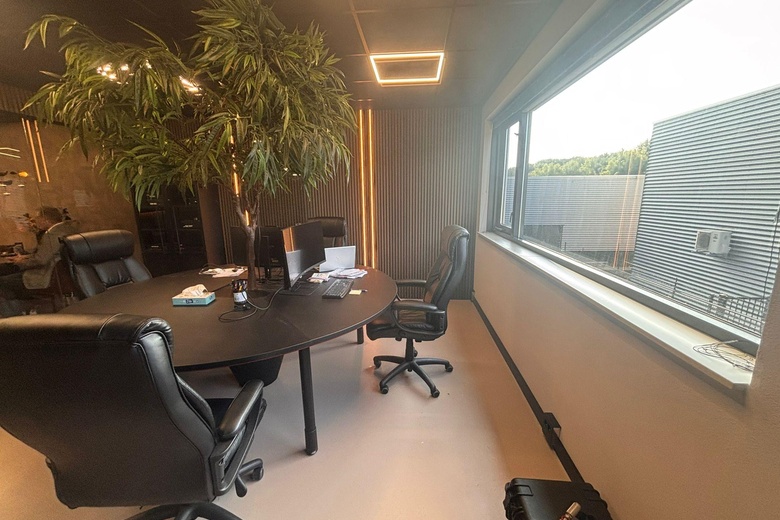 BedrijfsruimteaanKievitsven 78<br/> inRosmalen BedrijfsruimteaanKievitsven 78<br/> inRosmalen