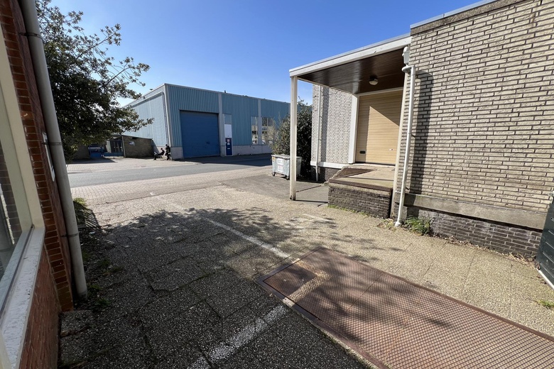 BedrijfsruimteaanAris van Broekweg 4 - 8<br/> inZaandam BedrijfsruimteaanAris van Broekweg 4 - 8<br/> inZaandam