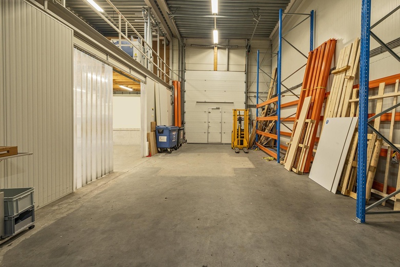 BedrijfsruimteaanRijthoek 11<br/> inHaaften