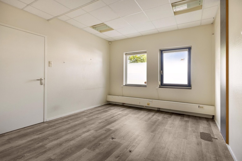 KantoorruimteaanBlokfluitlaan 19<br/> inOldenzaal KantoorruimteaanBlokfluitlaan 19<br/> inOldenzaal