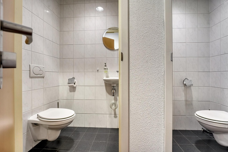 KantoorruimteaanLuzernestraat 37<br/> inNieuw-Vennep