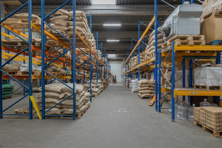 BedrijfsruimteaanProduktieweg 12<br/> inZoeterwoude BedrijfsruimteaanProduktieweg 12<br/> inZoeterwoude