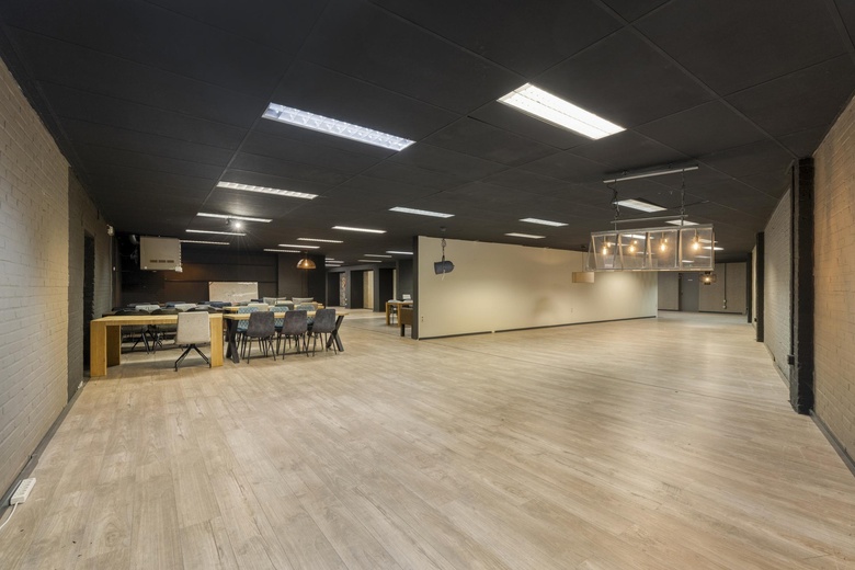 BedrijfsruimteaanRietveldenweg 13<br/> inDen Bosch BedrijfsruimteaanRietveldenweg 13<br/> inDen Bosch