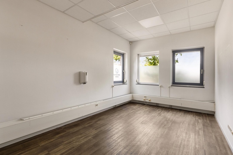 KantoorruimteaanBlokfluitlaan 19<br/> inOldenzaal KantoorruimteaanBlokfluitlaan 19<br/> inOldenzaal