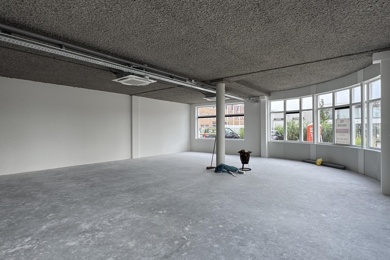 BedrijfsruimteaanNijverheidslaan 4 T<br/> inWeesp BedrijfsruimteaanNijverheidslaan 4 T<br/> inWeesp