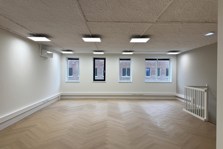 BedrijfsruimteaanNijverheidslaan 8 F<br/> inWeesp